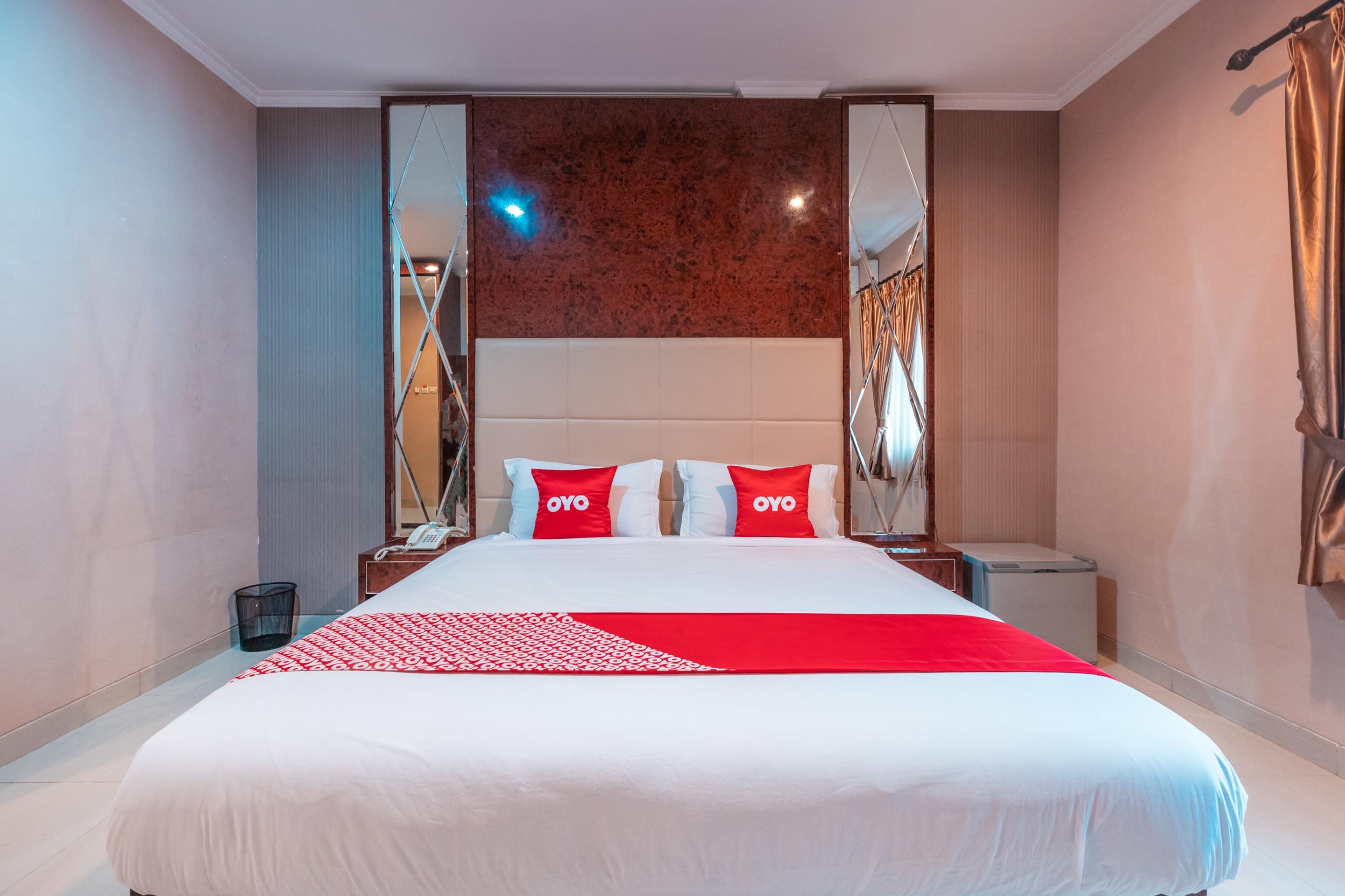 OYO Flagship 2131 Hotel Binong Tangerang Exterior foto