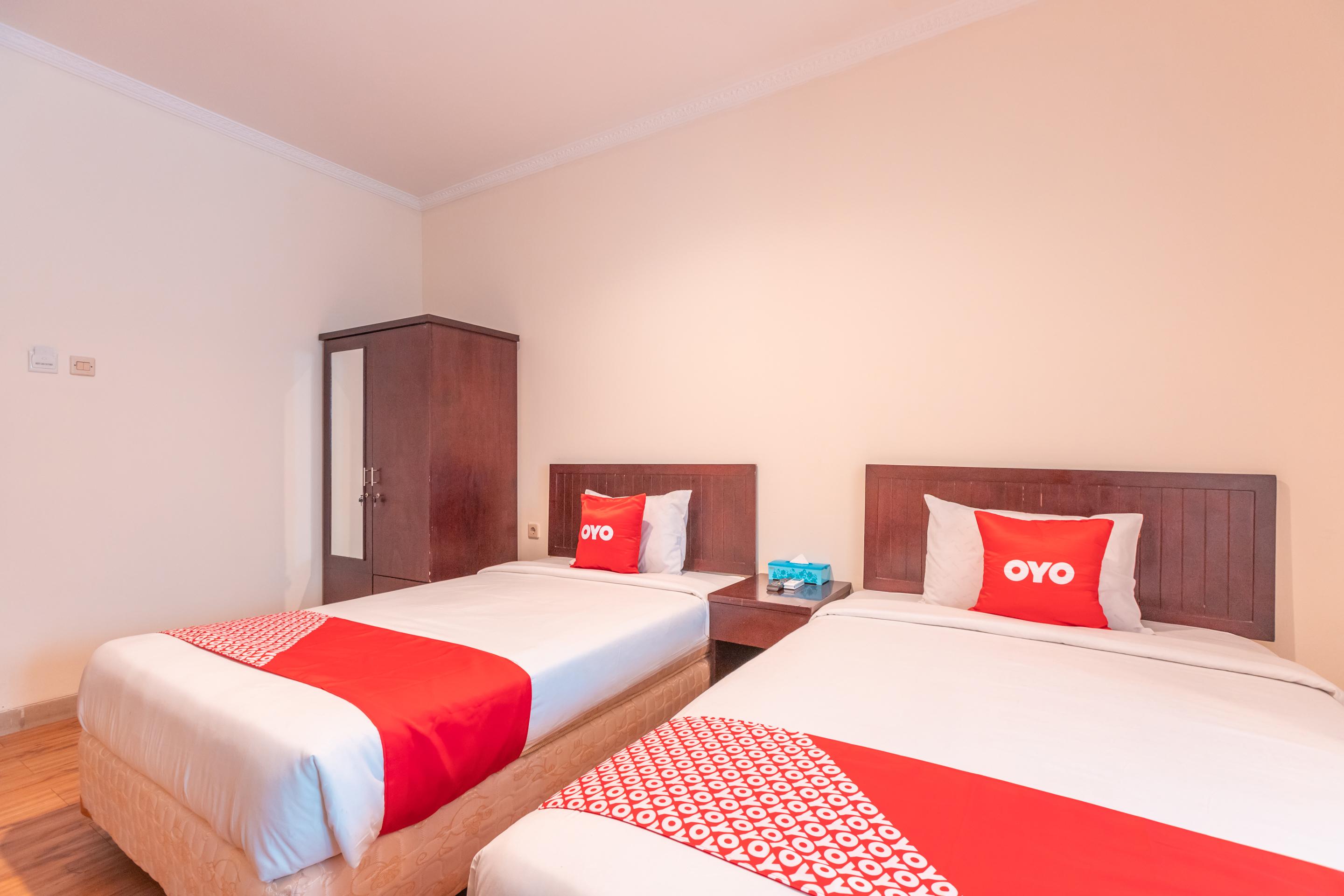 OYO Flagship 2131 Hotel Binong Tangerang Exterior foto